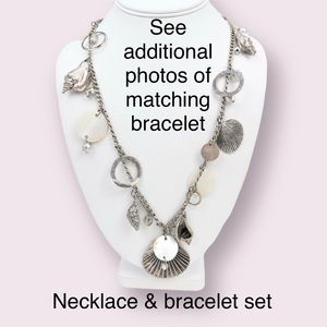 🆕 Chico’s seashells, accents necklace *NWT* $48 & matching bracelet